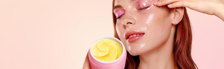 Luna Buttercloud Cleansing Balm - kosmetyk do pierwszego etapu oczyszczania